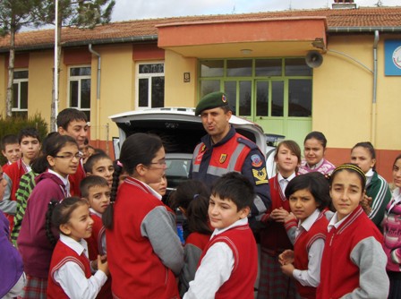 Jandarma'dan trafik eğitimi