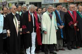 "İmzalar gericiliğin kalelerinden"