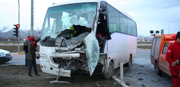 Rize'de trafik kazası: 4 yaralı