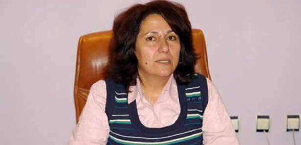 BDP'li başkana hakları iade edildi