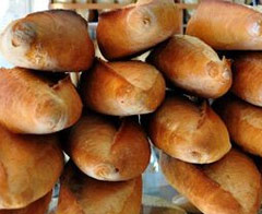 Bakkallardan ekmek israfına çözüm