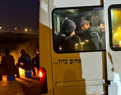 İsrail'in otobüs ayrımcılığı tartışmaları sürüyor