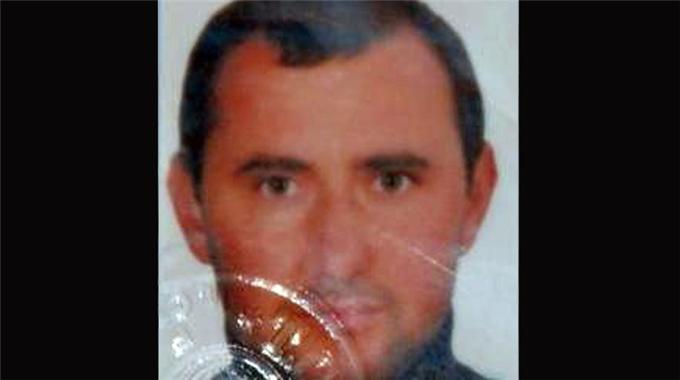 Üzerine 1 tonluk kaya düştü