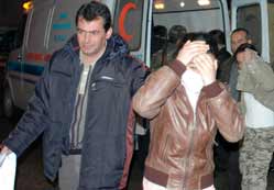 İki minik hırsıza suçüstü