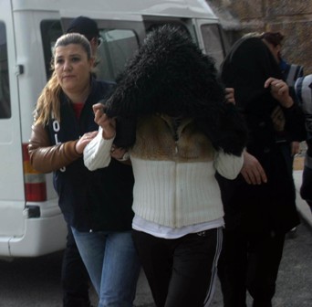 Doktorun limonlu, kestaneli fuhuş çetesi çökertildi