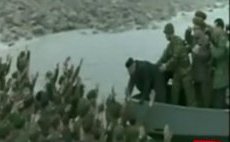 Kuzey Kore liderini karşılayan askerlerin komik halleri