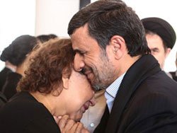 Ahmedinejad'ın başını ağrıtacak fotoğraf