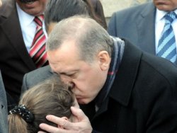 Erdoğan terör mağduru Gülcan Olgaç'ı ziyaret etti