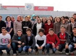 Kanal D’den Başörtülüye çağdışı tutum