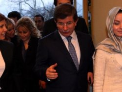 Ahmet Davutoğlu: Çok ızdırap çekiyorum