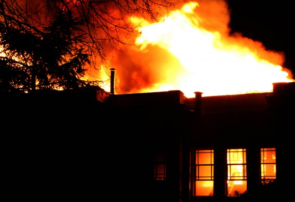 ABD'de yangın 7 can aldı