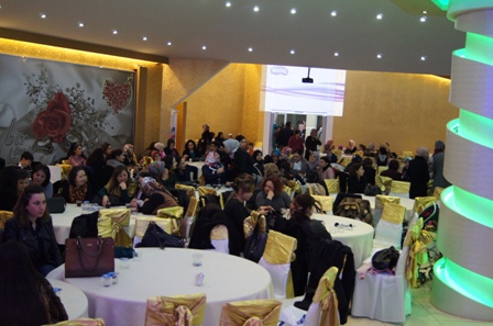 Kadınlar eşit şartlarda çalışmıyor