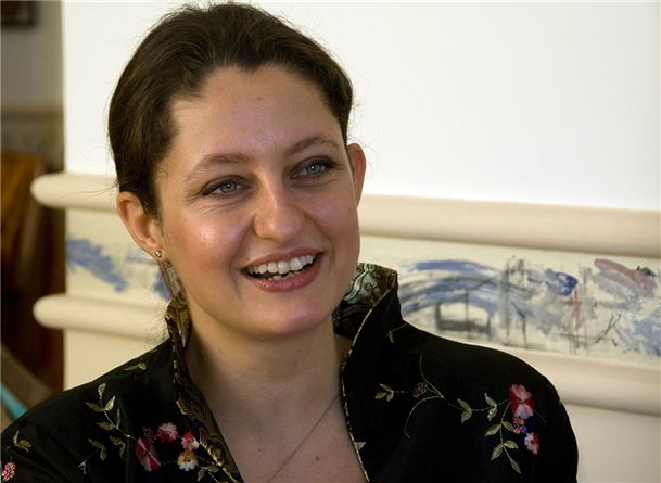 Şafak Pavey kimdir?