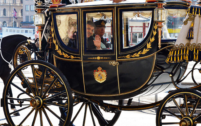Abdullah Gül krallar gibi karşılandı