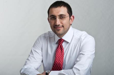 Akif tam bir aksiyon adamıdır