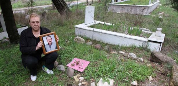 Tıp öğrencileri mezar açıp kemik çaldı