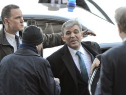 Abdullah Gül'ü koruyan polis memuru öldü