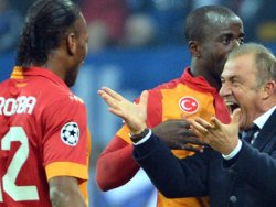 Başbakan Erdoğan Terim'i tebrik etti