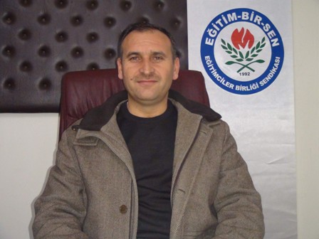 Eğitim-Bir-Sen Akşehir Şube Başkanı Tunçer’den kıyafet açıklaması
