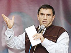 Üstün Dökmen: Cengiz Han yaşasaydı kahveye gidemezdi