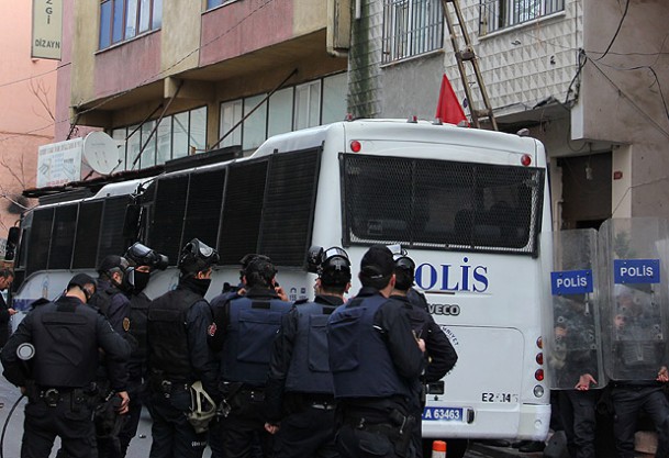 DHKP-C operasyonunda 12 gözaltı