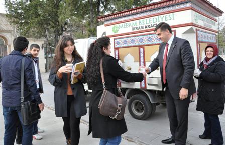 Meram Belediyesi'nden sıcak çorba ikramı