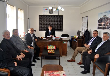 Sağlık çalışanlarını ziyaret etti