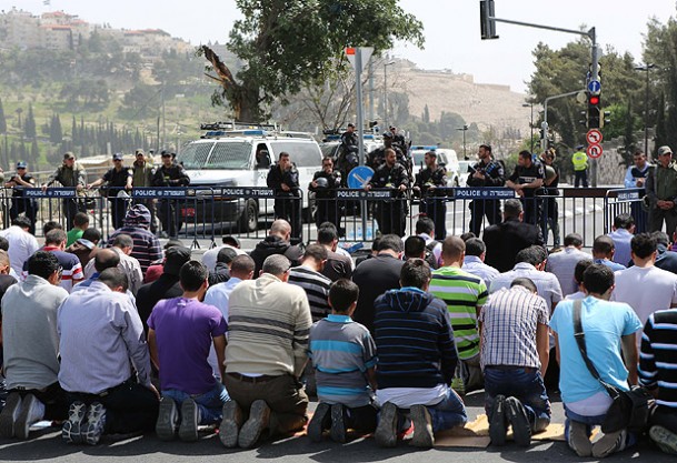 Mescid-i Aksa'da gergin Cuma