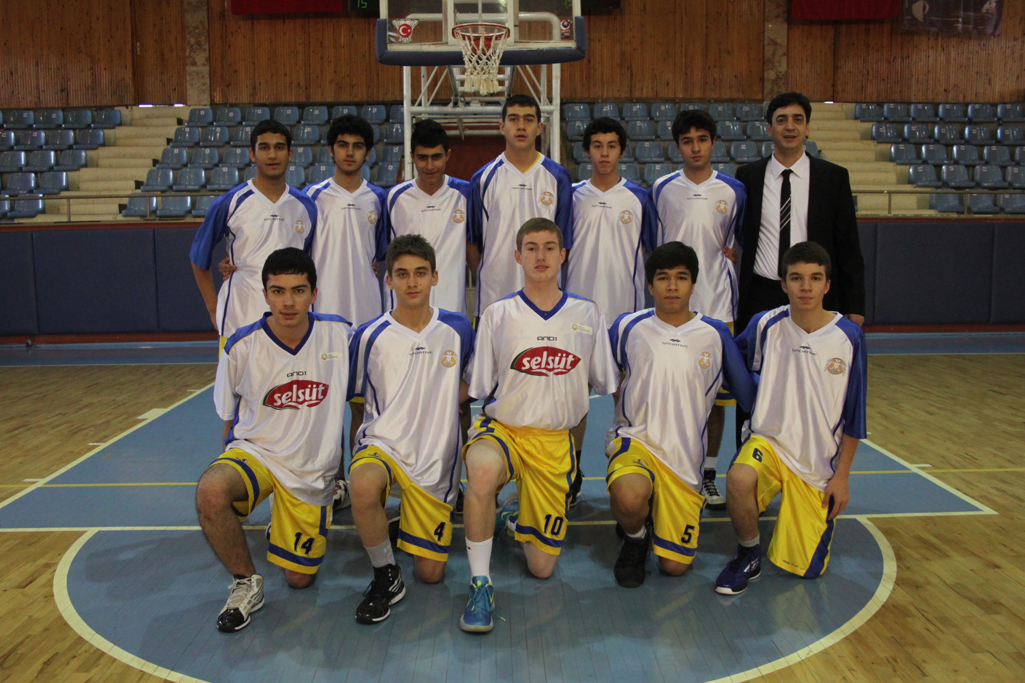 Üniversite’nin gençleri finalde