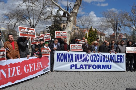Esed insanlık suçu işliyor