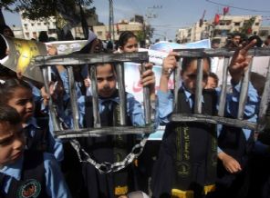 Gazzeli çocuklardan mahkumlara destek