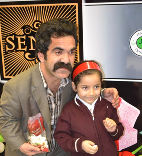 ''Çaycı Hüseyin'' Konya'da sevenleriyle buluştu