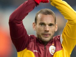 Sneijder'den Katar açıklaması