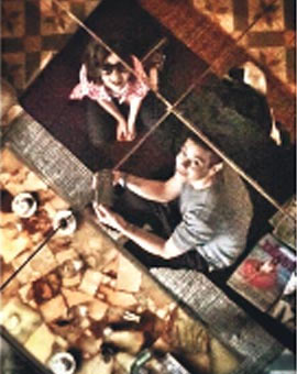 Nil Erkoçlar'la kızının fotoğrafını paylaştı