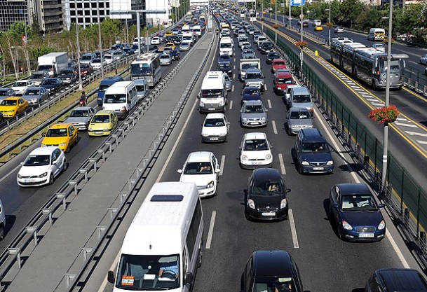 Trafikteki araç sayısı 17 milyonu geçti