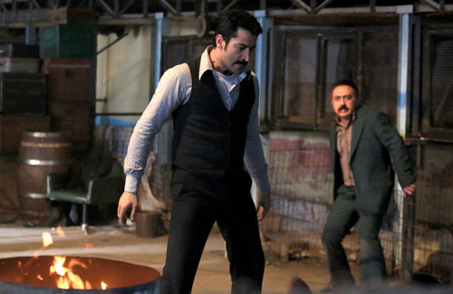 Karadayı tozu dumana kattı