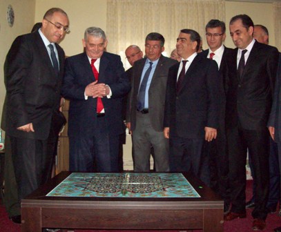 Karapınar’da çini sergisi açıldı