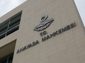 Anayasa Mahkemesi'ne sürpriz düzenleme