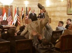 Ayakkabılarını Obama için hazırlıyorlar