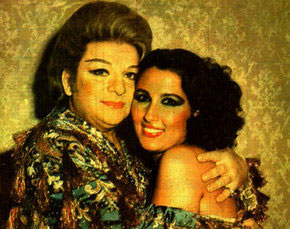 Nükhet Duru Zeki Müren'li klip çekti