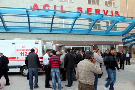 Kazazede yakınları hastaneye akın etti