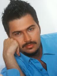 Caner'in yeni mesleği köftecilik