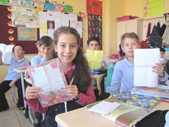 Kardeş okuldan mektup var