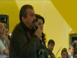 Sırrı Süreyya Önder Nevruz alanını coşturdu VİDEO