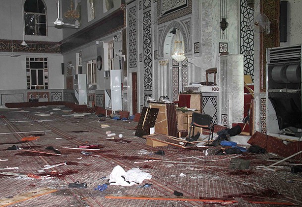 Camiye intihar saldırısı: 42 ölü