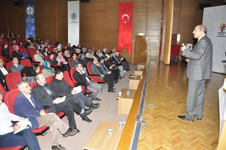 Akademi'de eğitimler devam ediyor