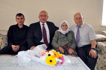 Başkan Çat yaşlıları unutmadı