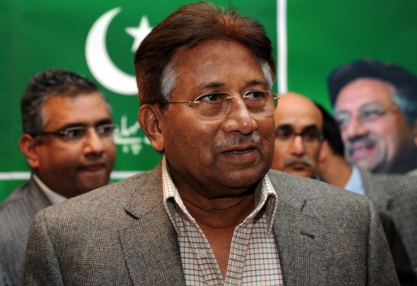 Pervez Müşerref ülkesine döndü