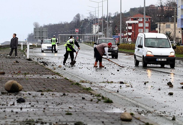 Karadeniz'de şiddetli fırtına