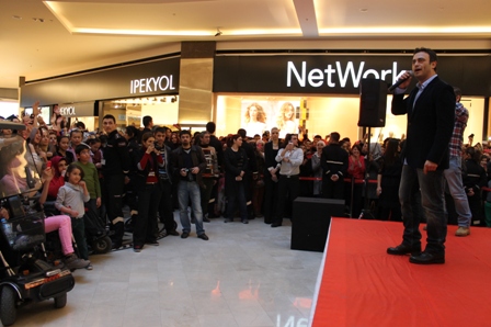 Kutsi, ilk imza gününde Konyalılarla birlikte oldu